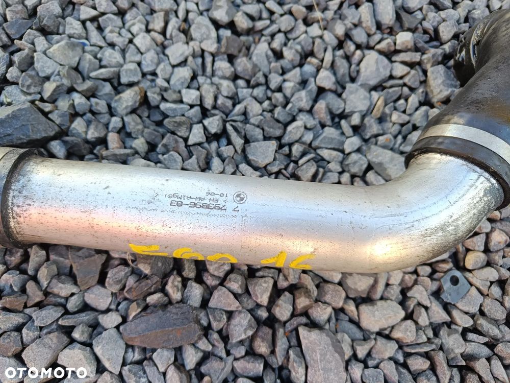 BMW E60 E61 2.5D 3.0D RURA WĄŻ PRZEWÓD INTERCOOLERA 7793896 - 3