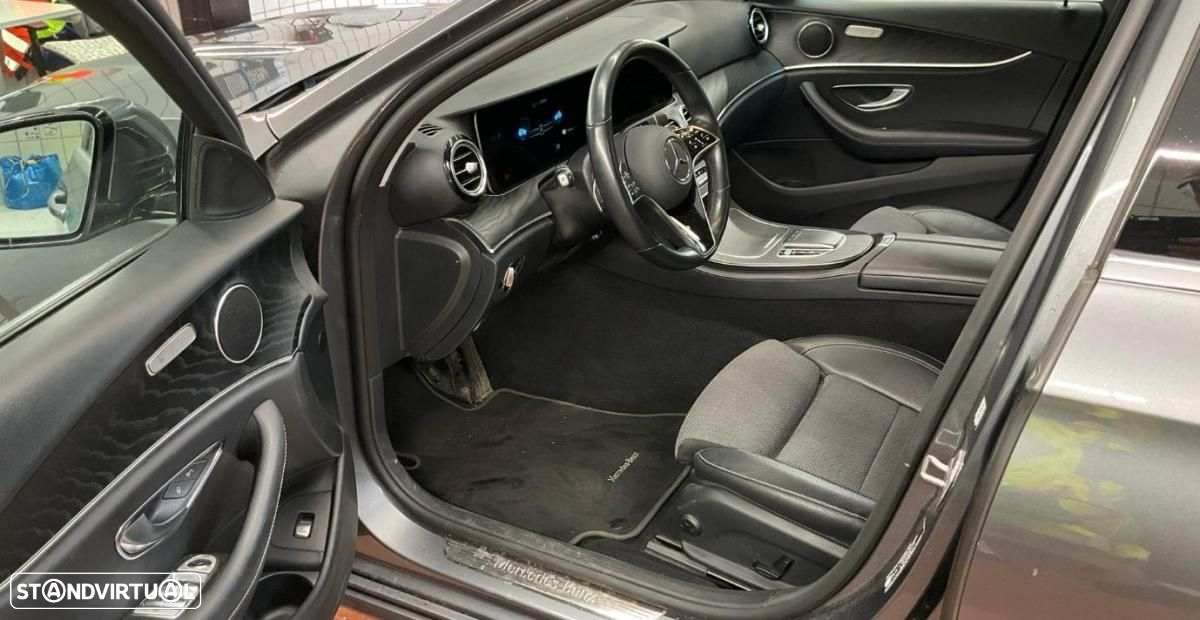 Mercedes-Benz E 300 de Avantgarde 4Matic - 6