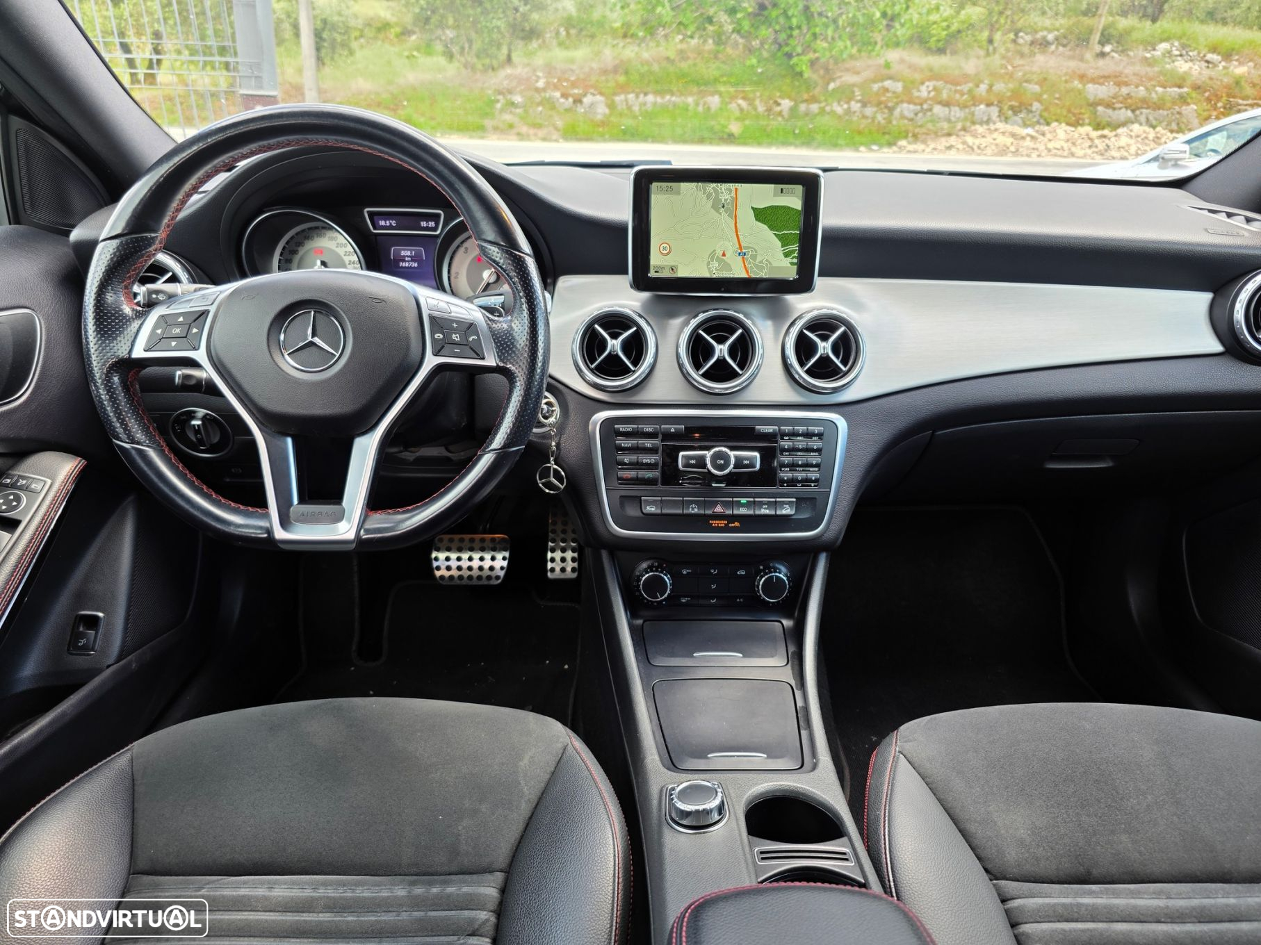 Mercedes-Benz GLA 220 CDi AMG Line 4-Matic - 9