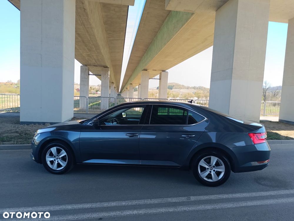 Skoda Superb 2.0 TDI DSG Active - 14