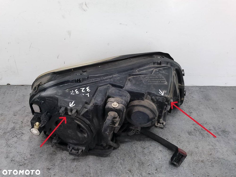 LAMPA PRZÓD LEWA XENON VOLVO XC90 ( 02-14 ) 30678186 89009436 - 8