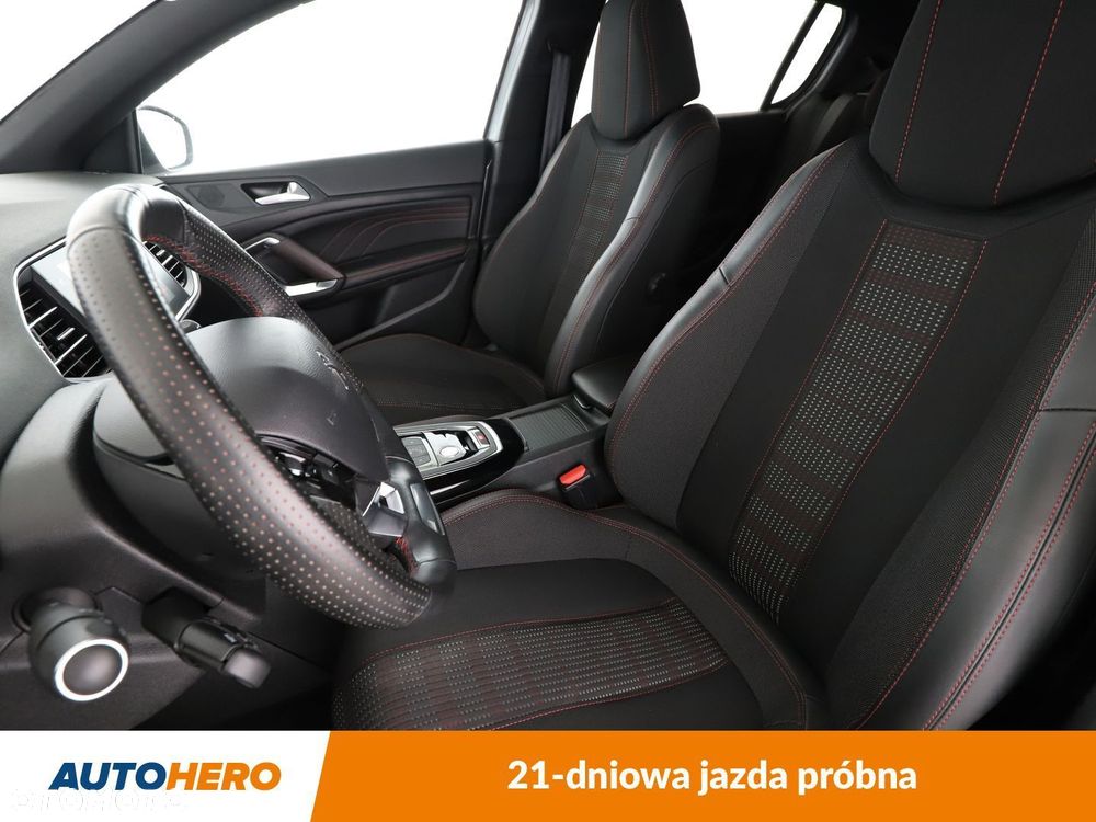 Peugeot 308 1.2 PureTech Allure S&S EAT8 - 11