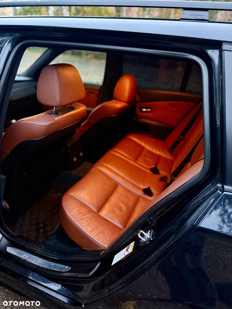 BMW Seria 5 525i - 15