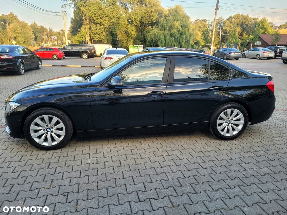 BMW Seria 3 320i GPF xDrive Advantage - 4
