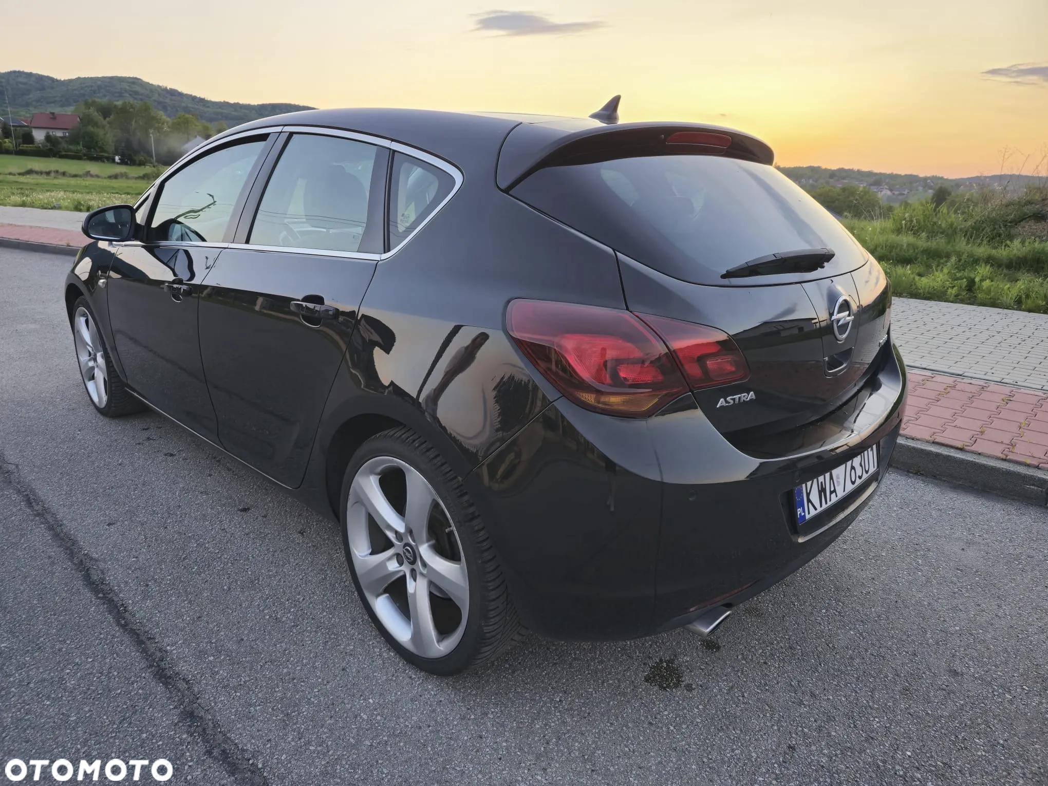 Opel Astra IV 1.6 T Cosmo - 7