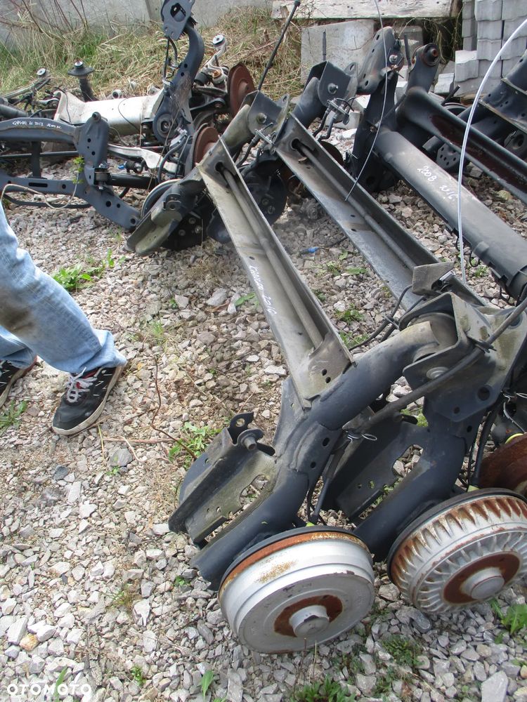 RENAULT KANGOO II III IV 2014- belka tylnego zawieszenia os tył tylna