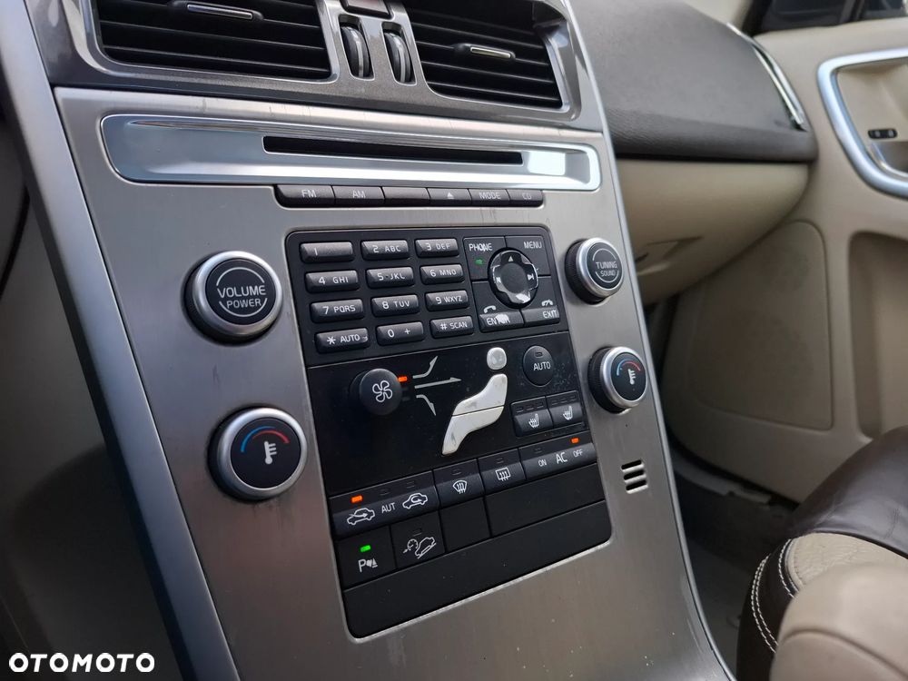 Volvo XC 60 D5 AWD - 16