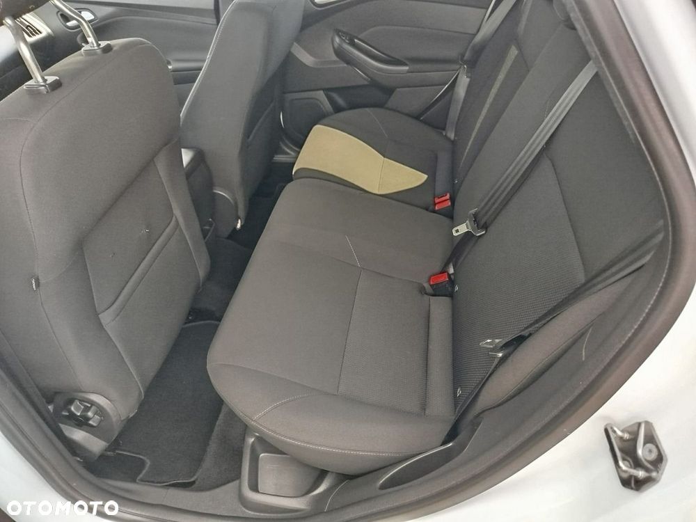 Ford Focus - 13