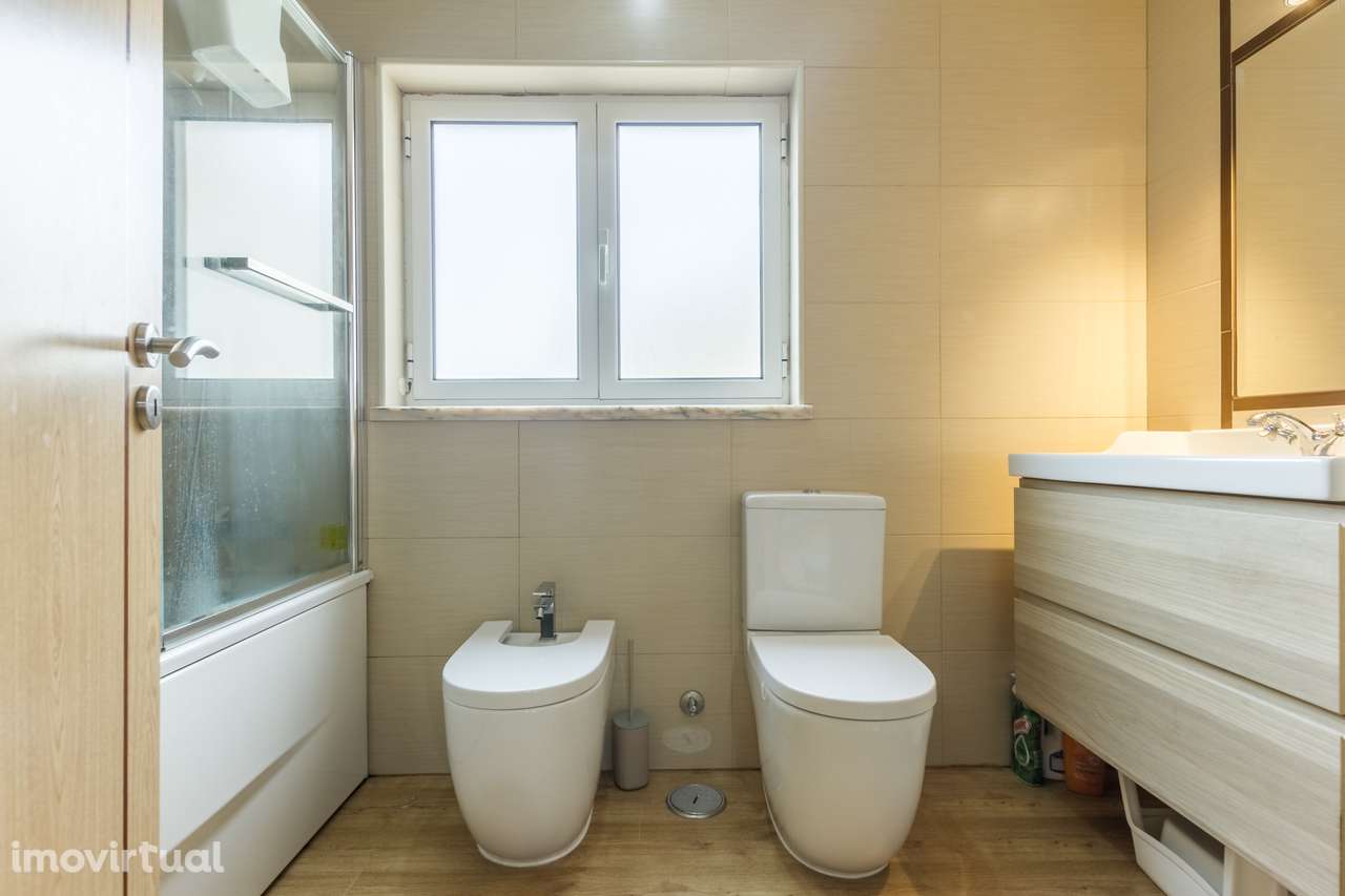 Excelente apartamento T2 duplex com terraço na  Quinta do Conde - Grande imagem: 3/20