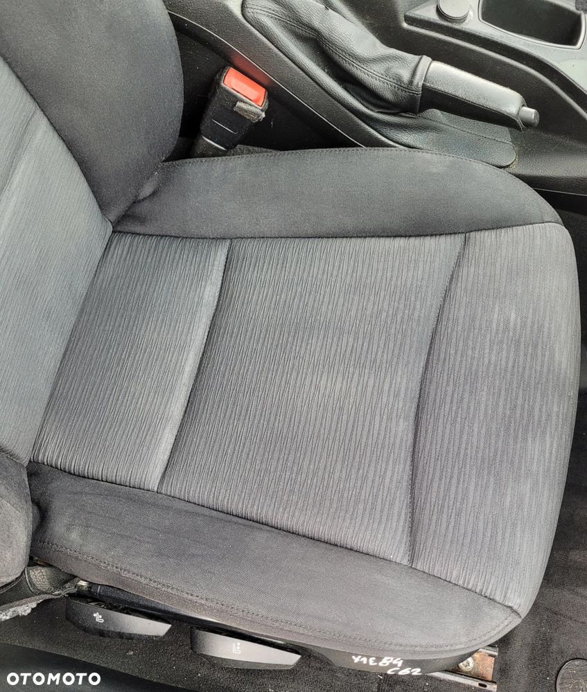 FOTEL PRAWY PRZÓD PRZEDNI BMW X1 E84 - 2