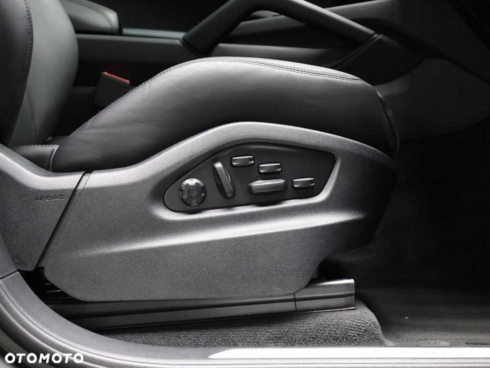 Porsche Cayenne - 23