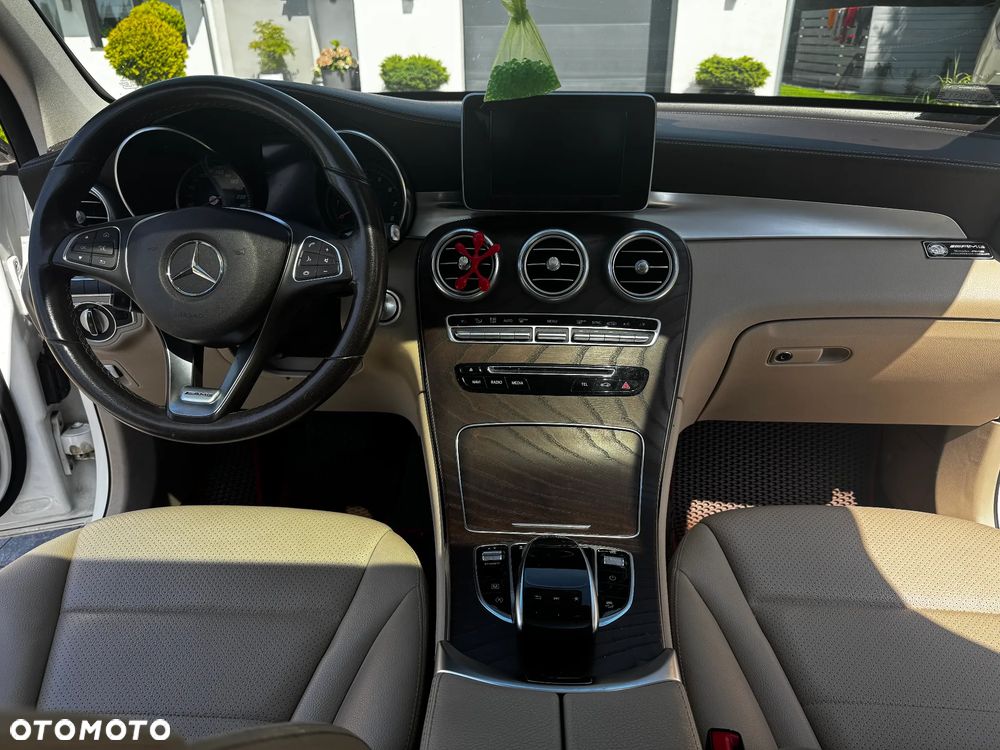 Mercedes-Benz GLC - 7