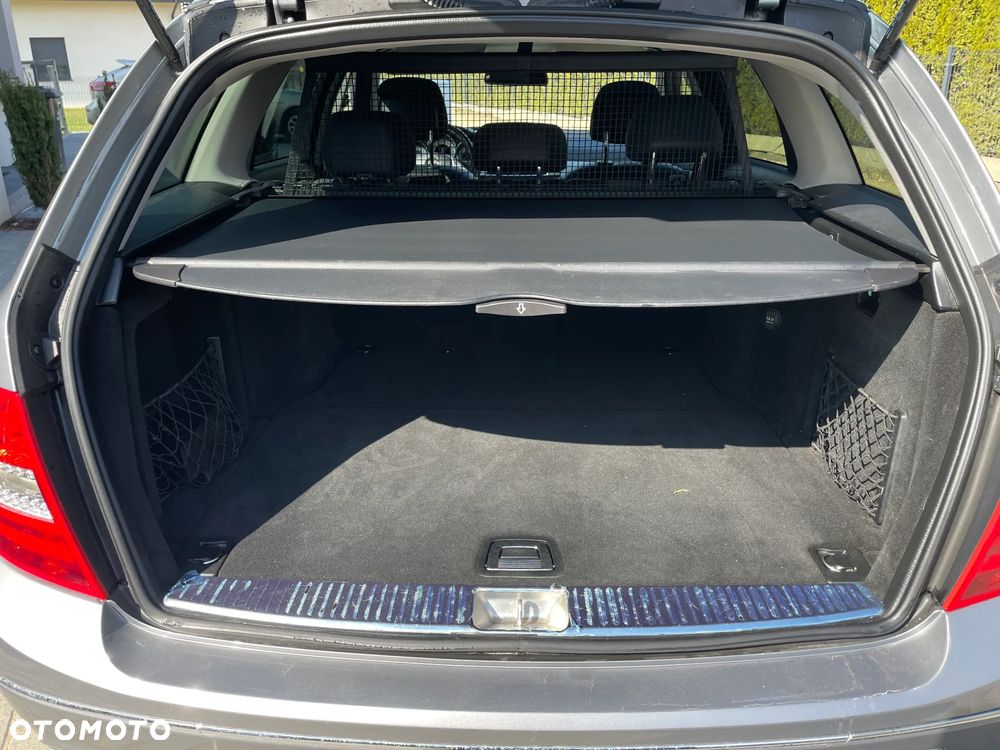 Mercedes-Benz Klasa C 180 (BlueEFFICIENCY) 7G-TRONIC Avantgarde - 18