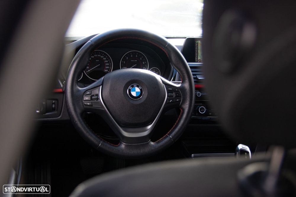 BMW 330 e iPerformance Line Sport - 45