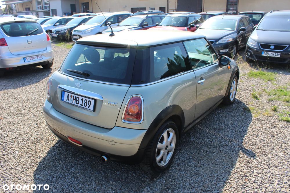 MINI ONE - 4