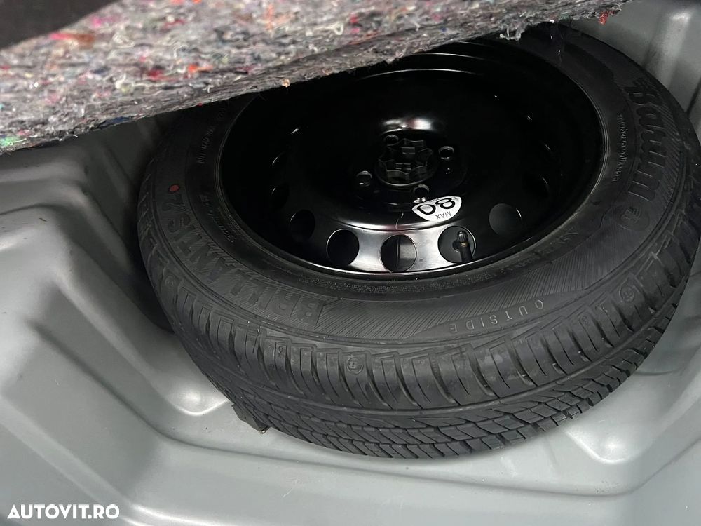 Dacia Logan TCe 90 MT6 Prestige - 32