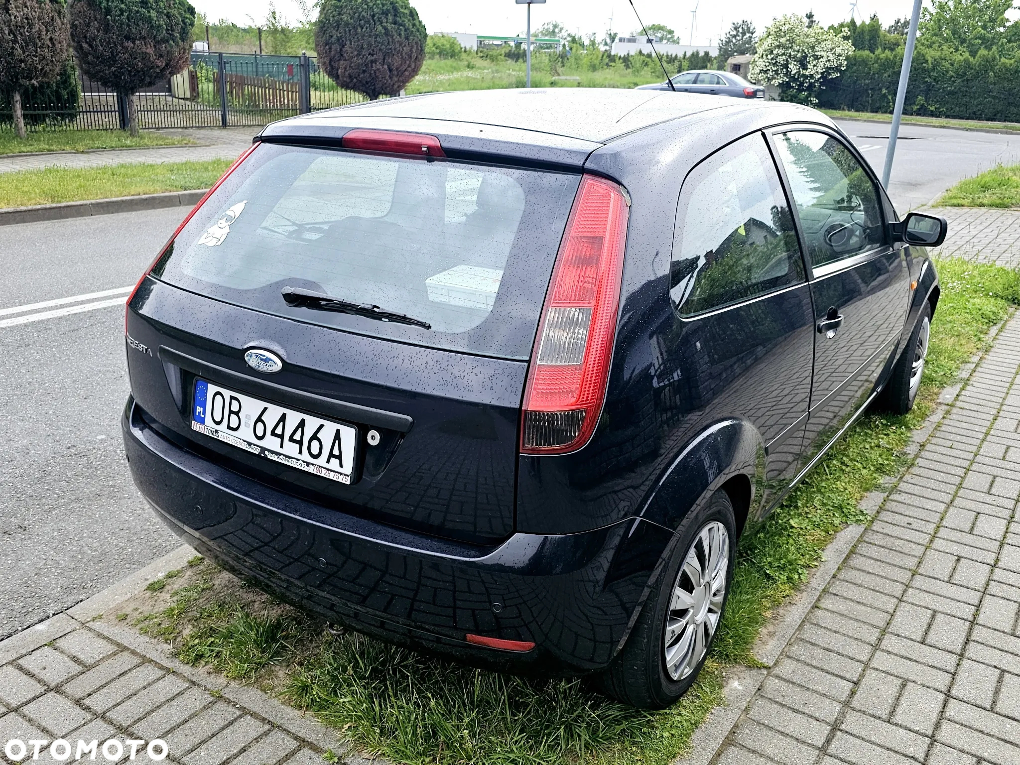 Ford Fiesta 1.3 Ambiente - 2