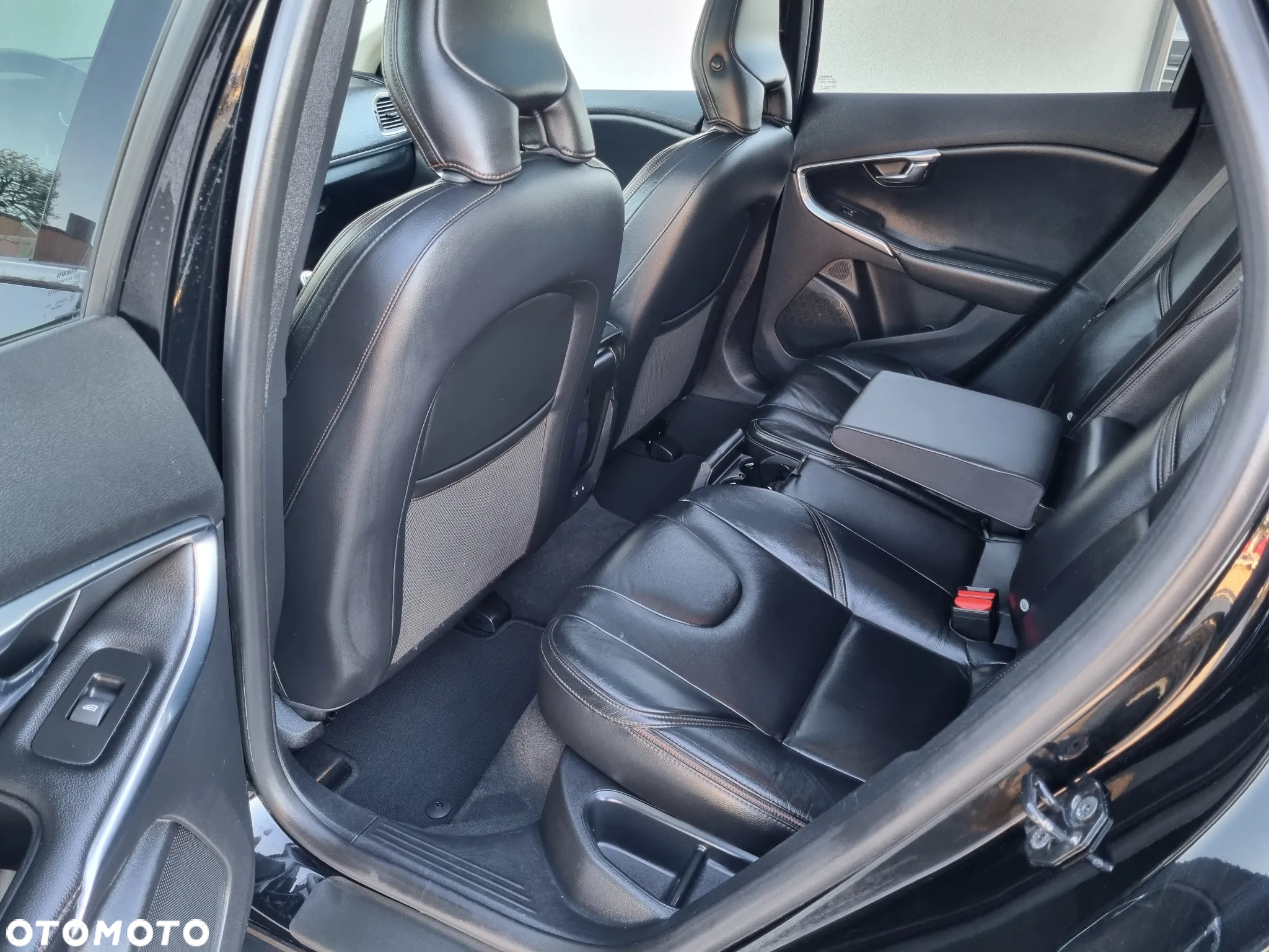 Volvo V40 Cross Country D4 Summum - 12