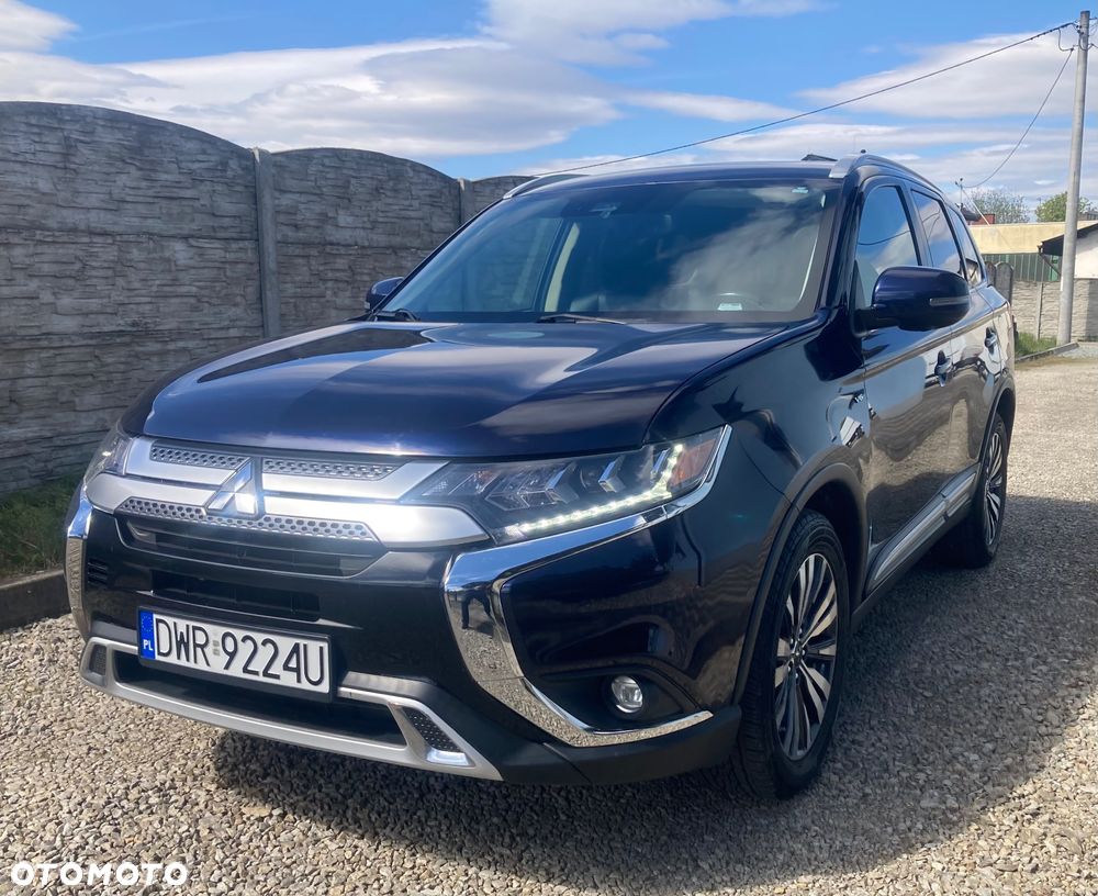 Mitsubishi Outlander - 10