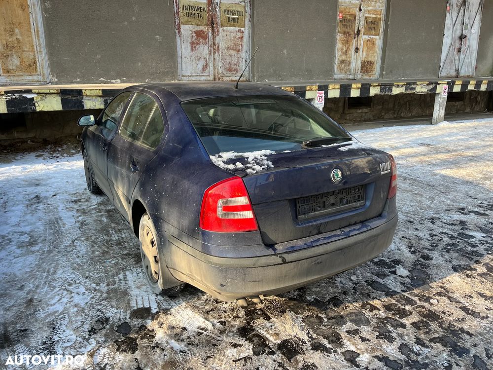 Dezmembrez Skoda Octavia 2 II 2007 albastru 1,9 TDI cod motor BXE - 4