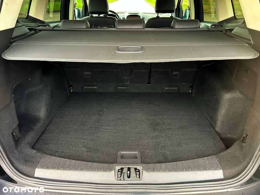 Ford Kuga 2.0 TDCi AWD Titanium - 35