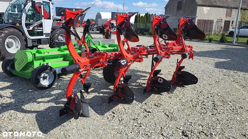 Gregoire Besson Rover 40 3+1 - 2