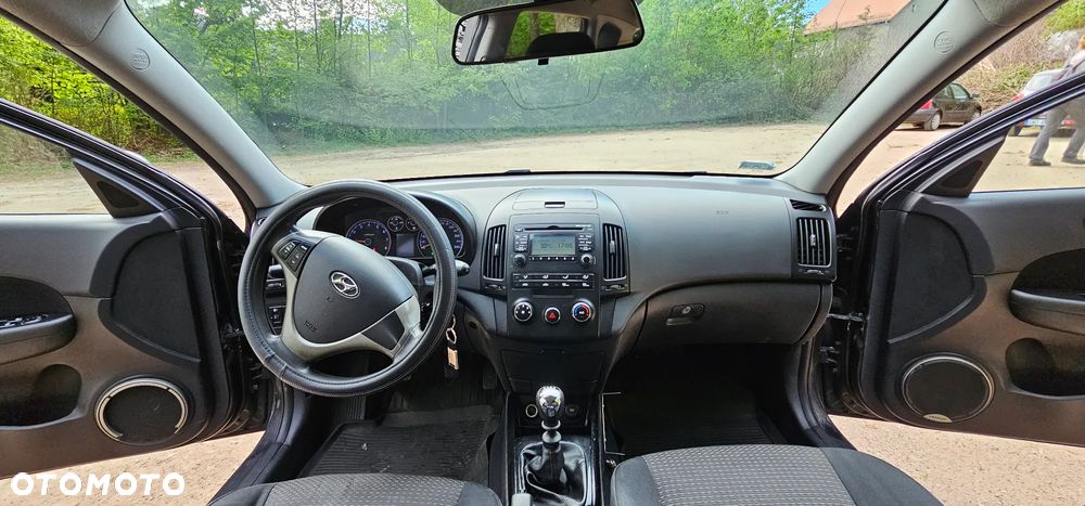 Hyundai i30 1.6 Comfort - 19