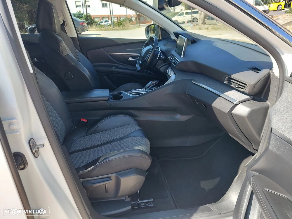 Peugeot 3008 1.2 PureTech Allure EAT6 - 11