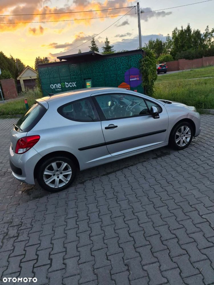 Peugeot 207 - 3