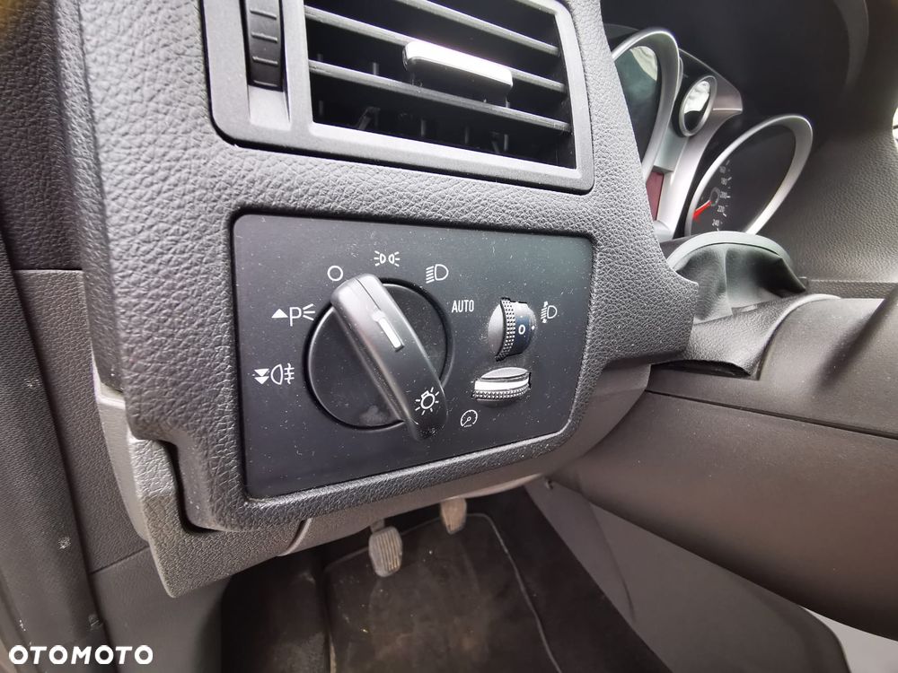 Ford Kuga 2.0 TDCi 2x4 Trend - 9