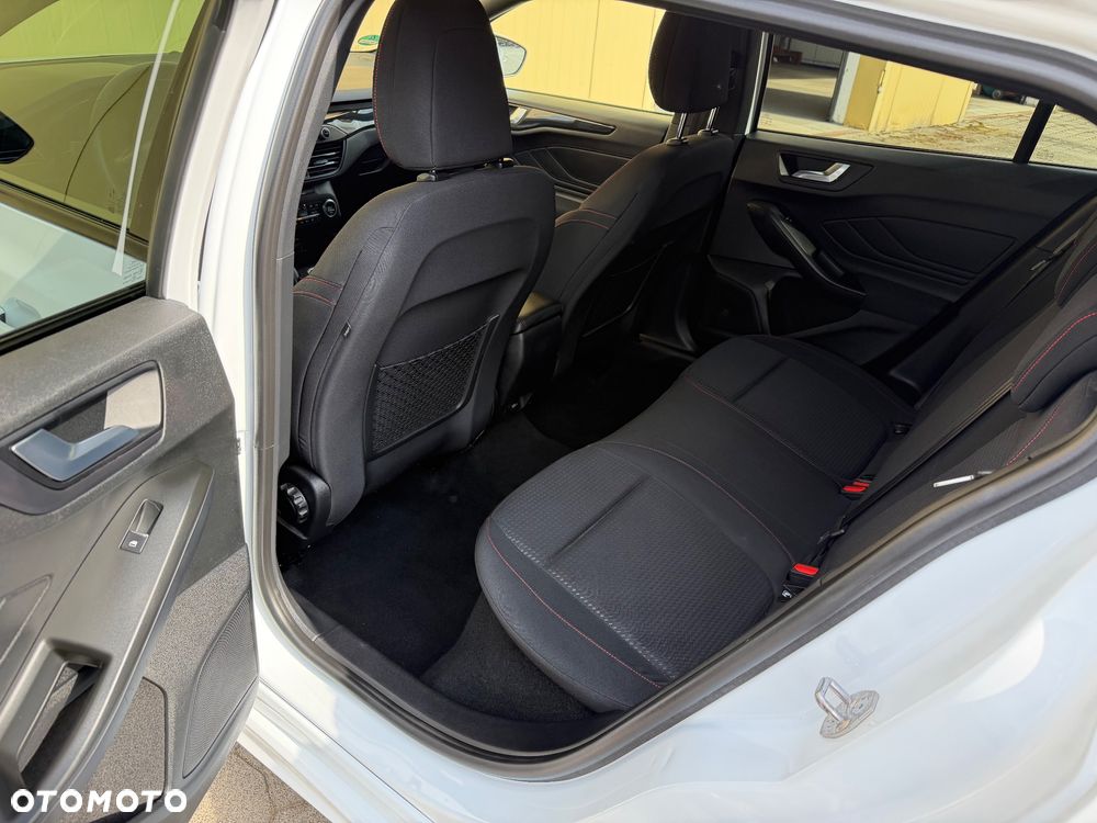 Ford Focus 1.5 EcoBoost STart-Stopp-System ST-LINE - 12