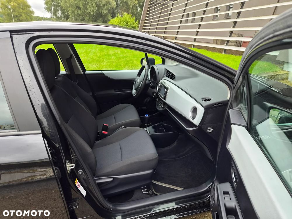 Toyota Yaris 1.5 VVT-i Lounge - 25