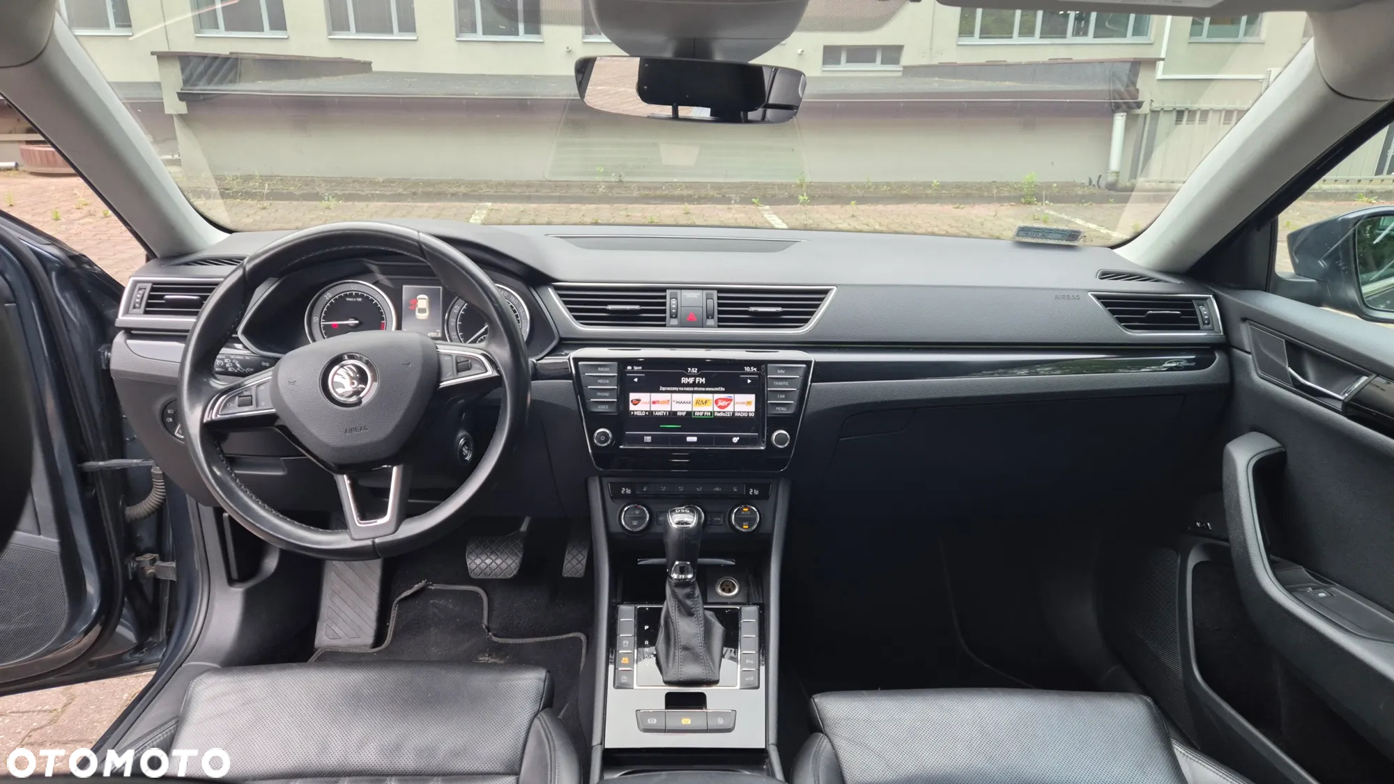 Skoda Superb 2.0 TDI 4x4 L&K DSG - 8