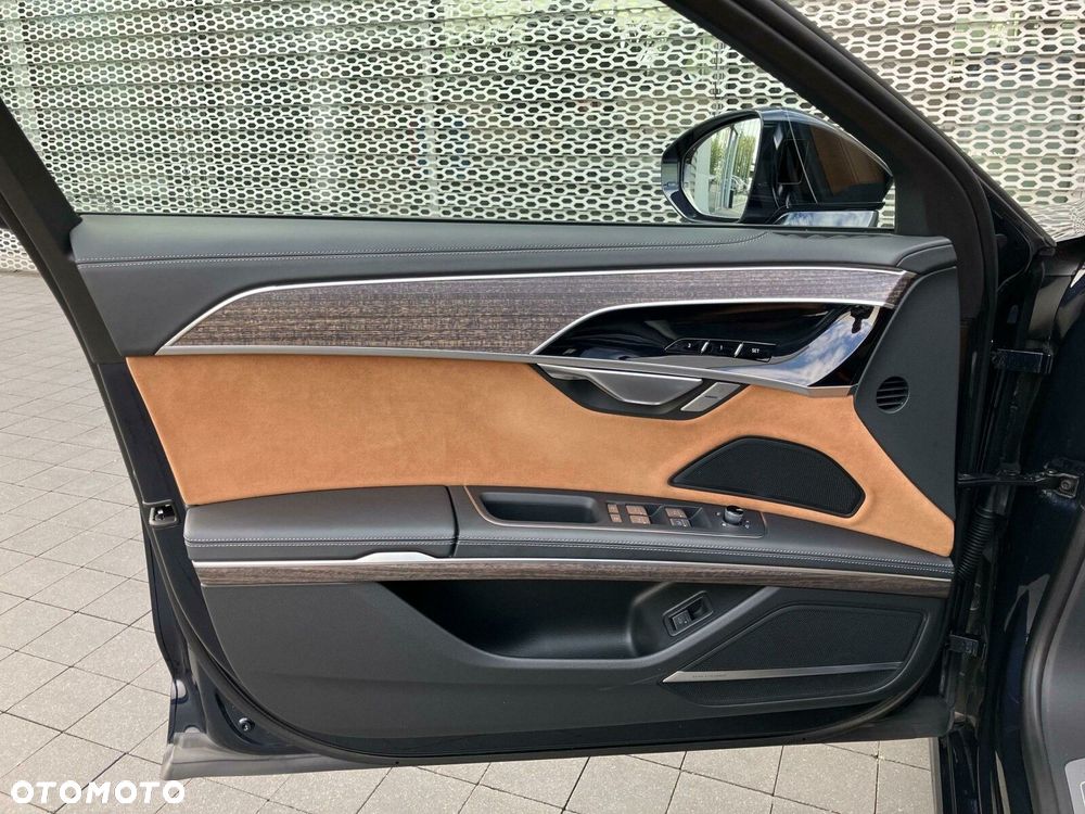 Audi A8 - 29