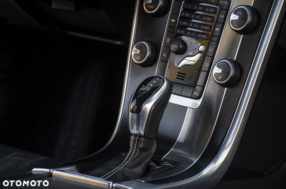 Volvo XC 60 T5 Powershift RDesign - 22