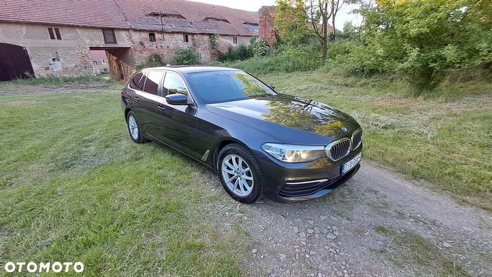 BMW Seria 5 520d Sport Line - 11
