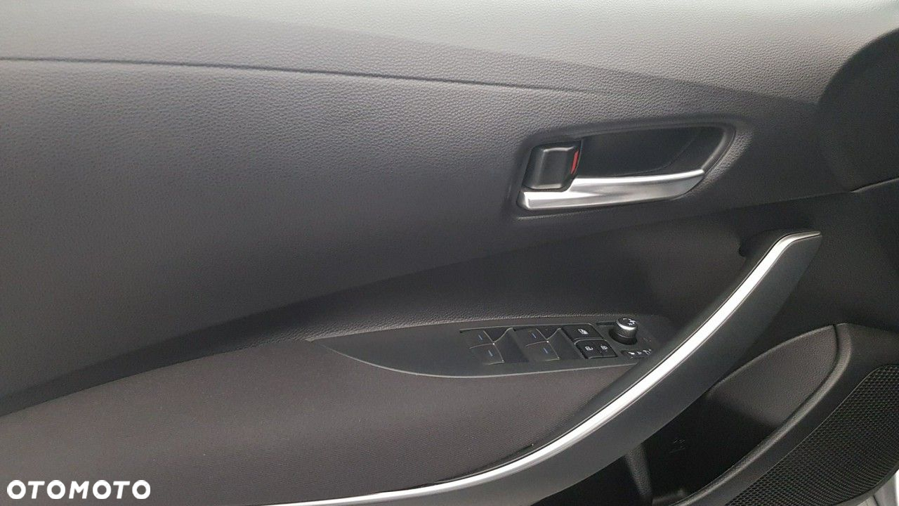 Toyota Corolla - 24