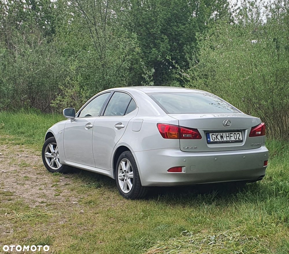 Lexus IS - 4