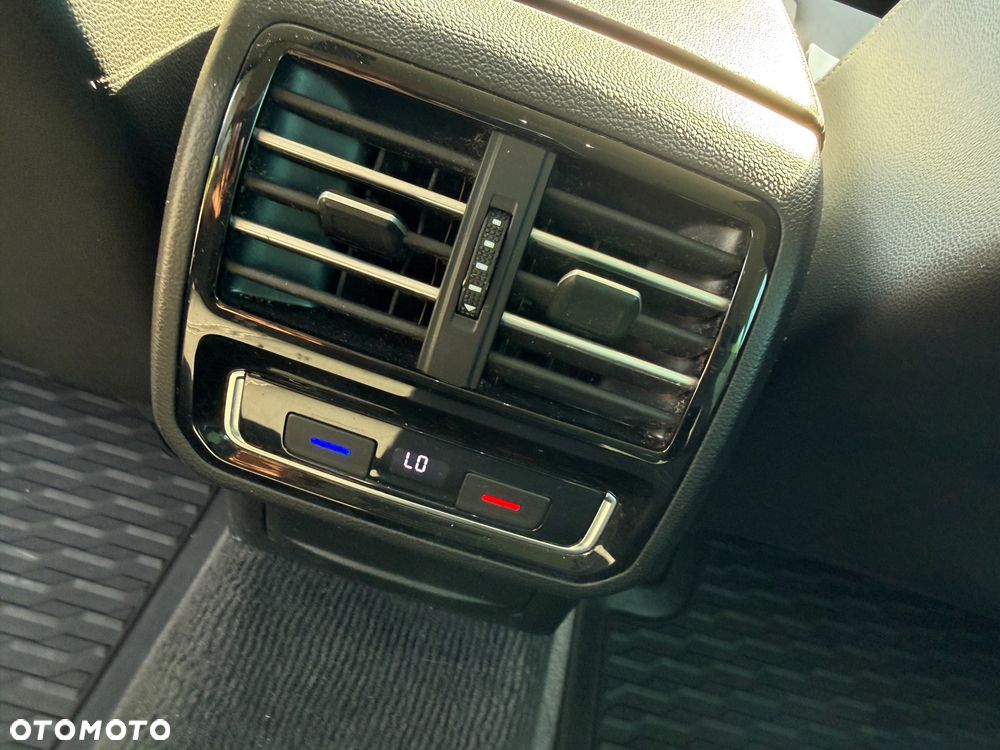 Volkswagen Passat Alltrack - 26