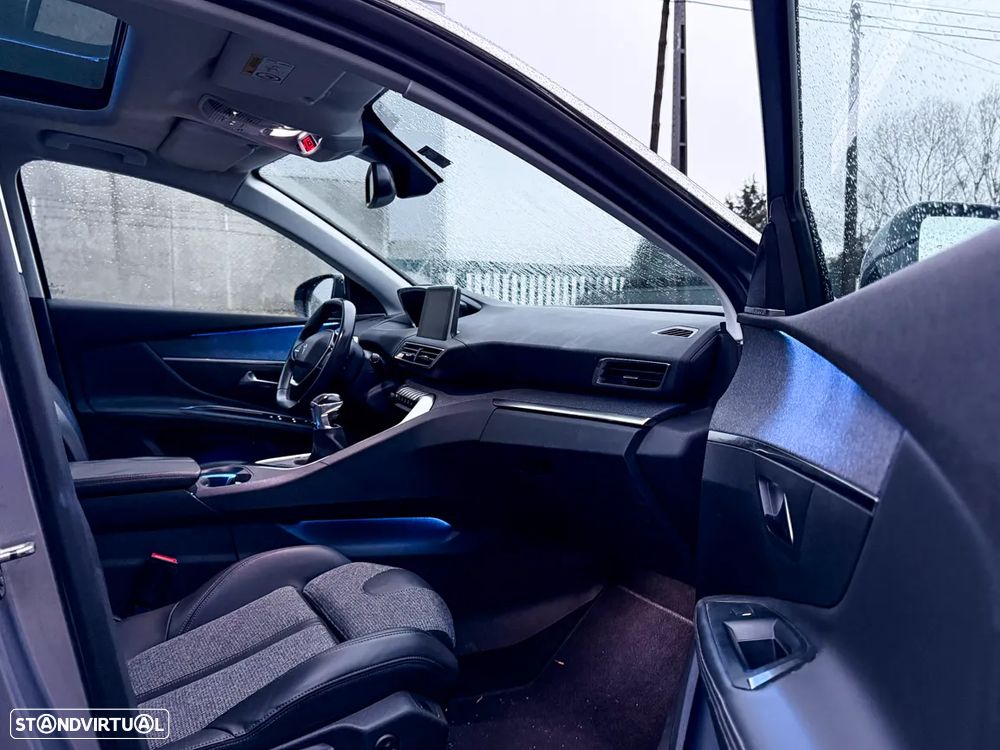 Peugeot 5008 - 19