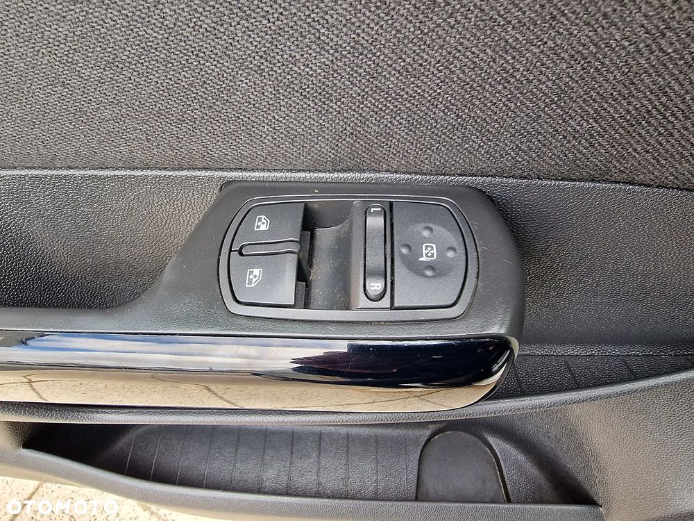 Opel Corsa 1.4 16V Edition - 14