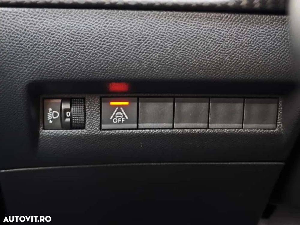 Peugeot 2008 1.5 BlueHDI FAP Allure - 22