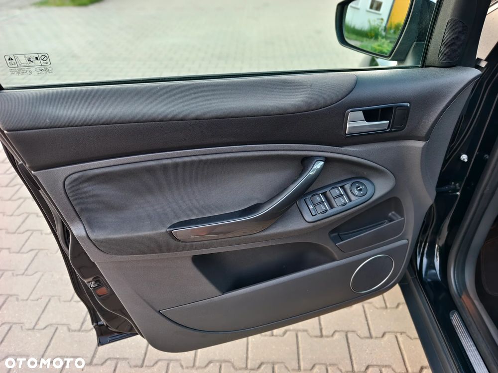 Ford Kuga 2.0 TDCi 4x4 Titanium - 6