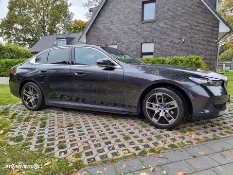 BMW i5 eDrive40 Edição Desportiva M - 5