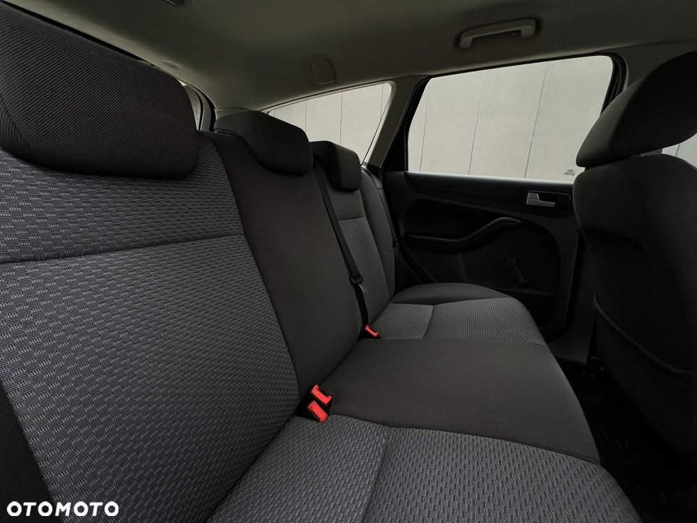 Ford Focus - 8
