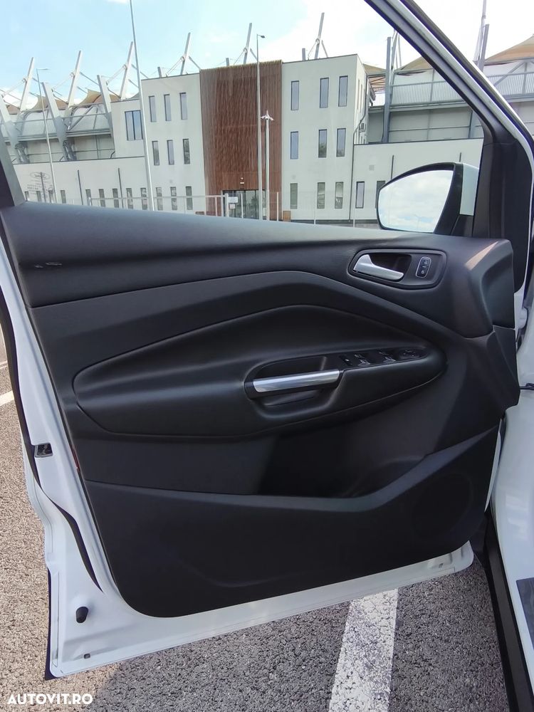 Ford Kuga 2.0 TDCi 4x4 Aut. Titanium - 15