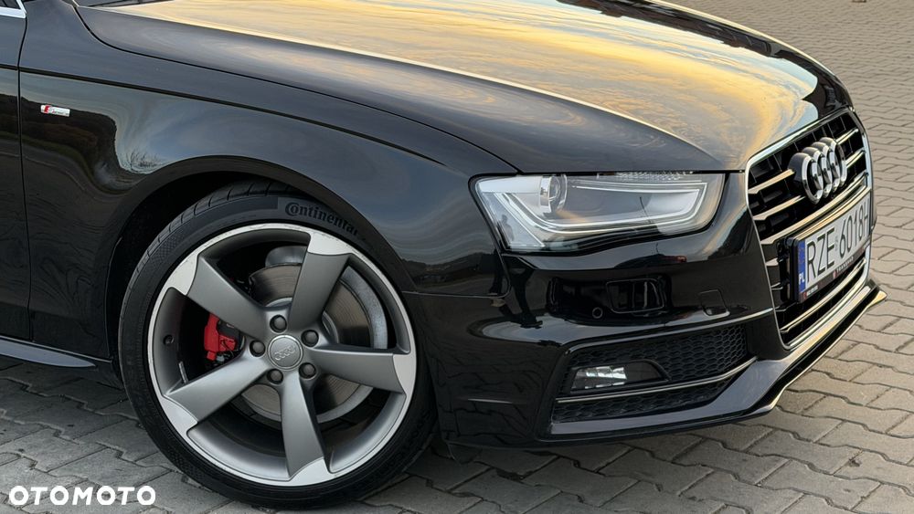 Audi A4 Avant 2.0 TDI DPF quattro S tronic S line Sportpaket - 9