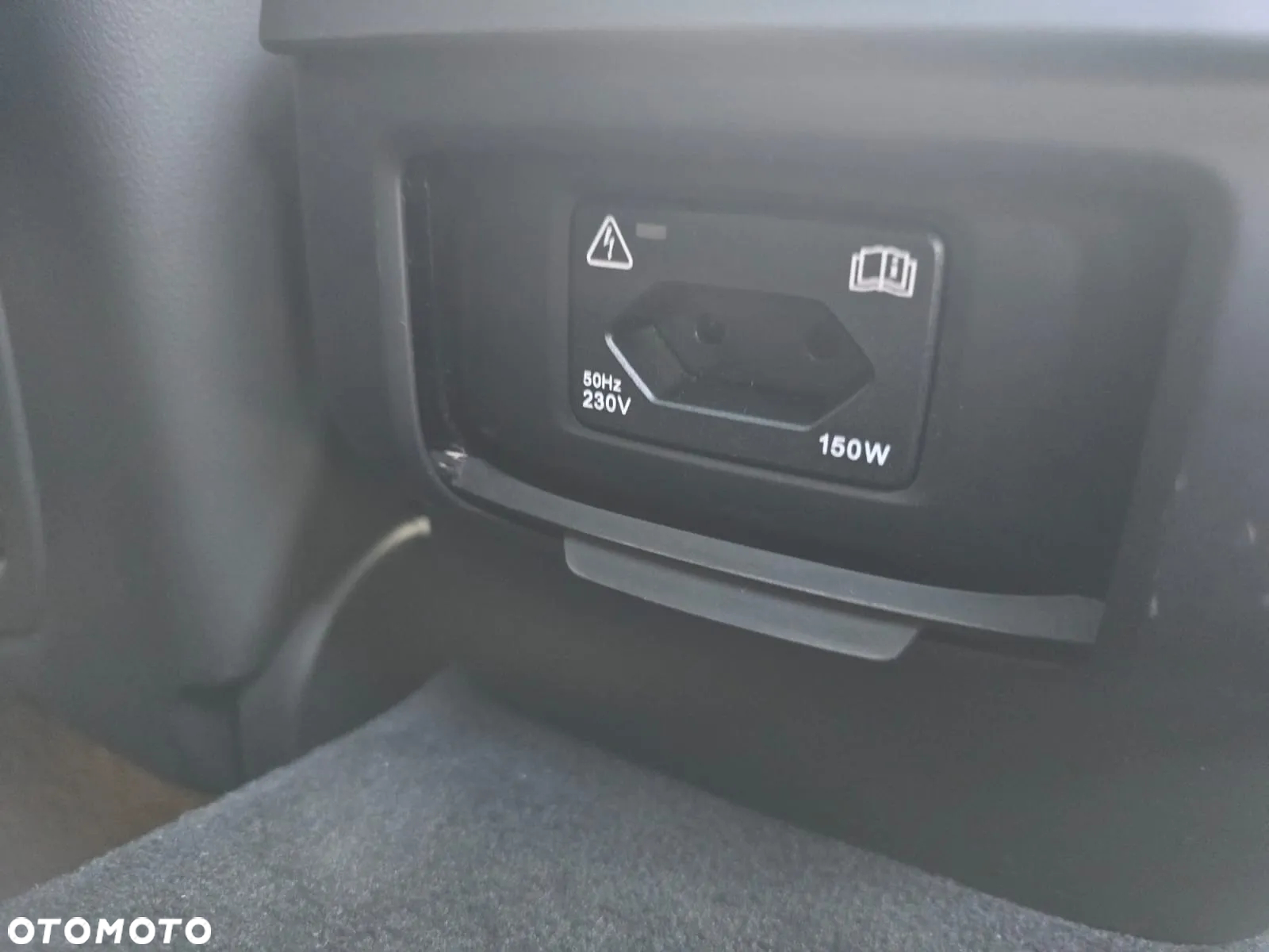 Volvo V90 D5 AWD Geartronic Inscription - 31