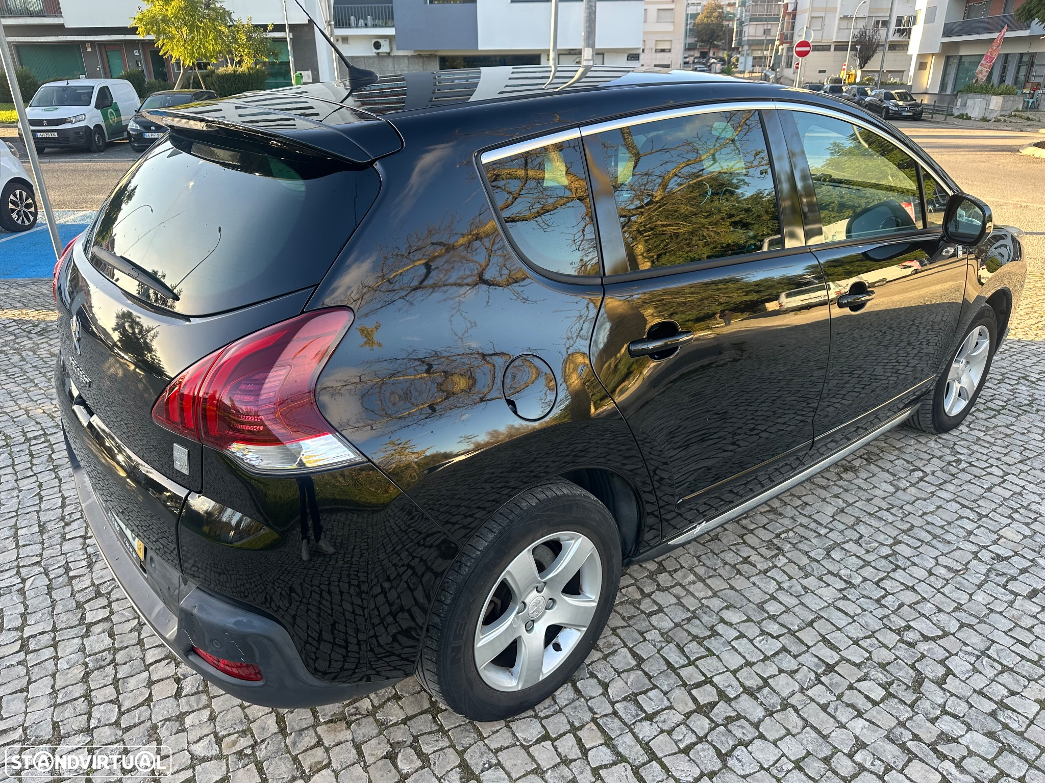 Peugeot 3008 2.0 HDi Hybrid4 99g - 6