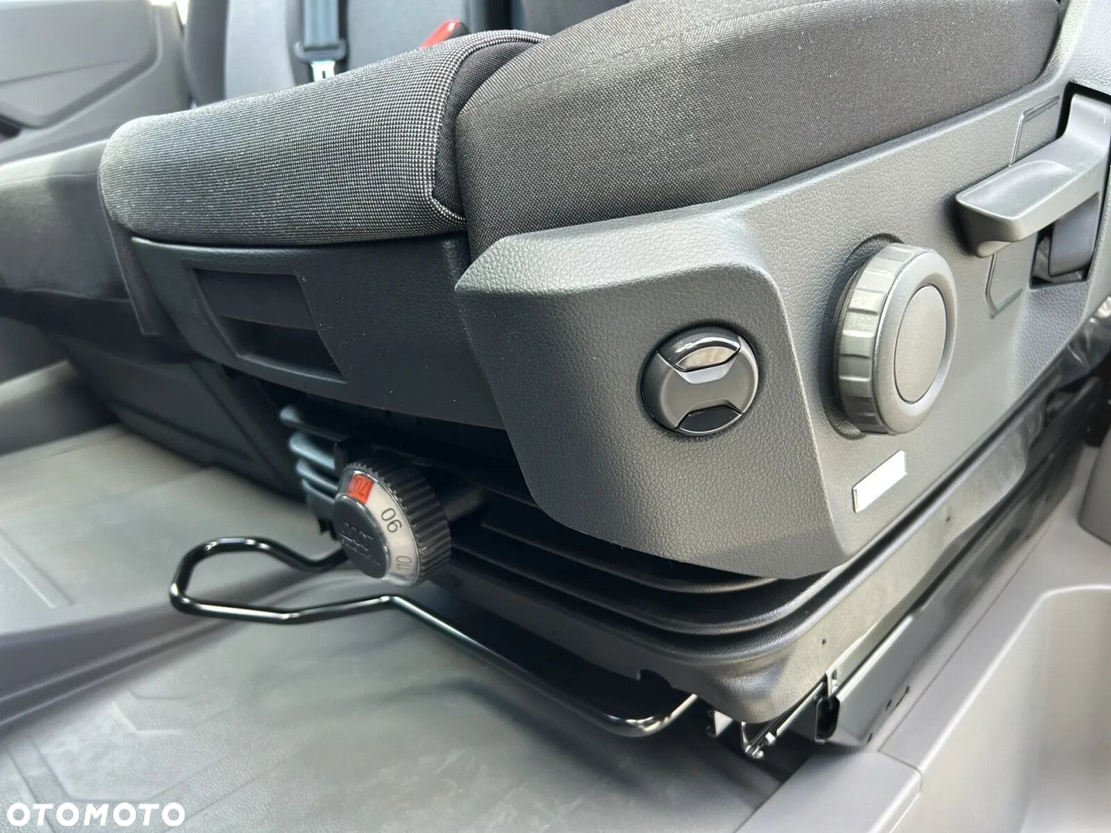Volkswagen Crafter 35 Furgon L3H3, 2.0TDI 177KM, Wysoki dach, r.o. 3640 - 23